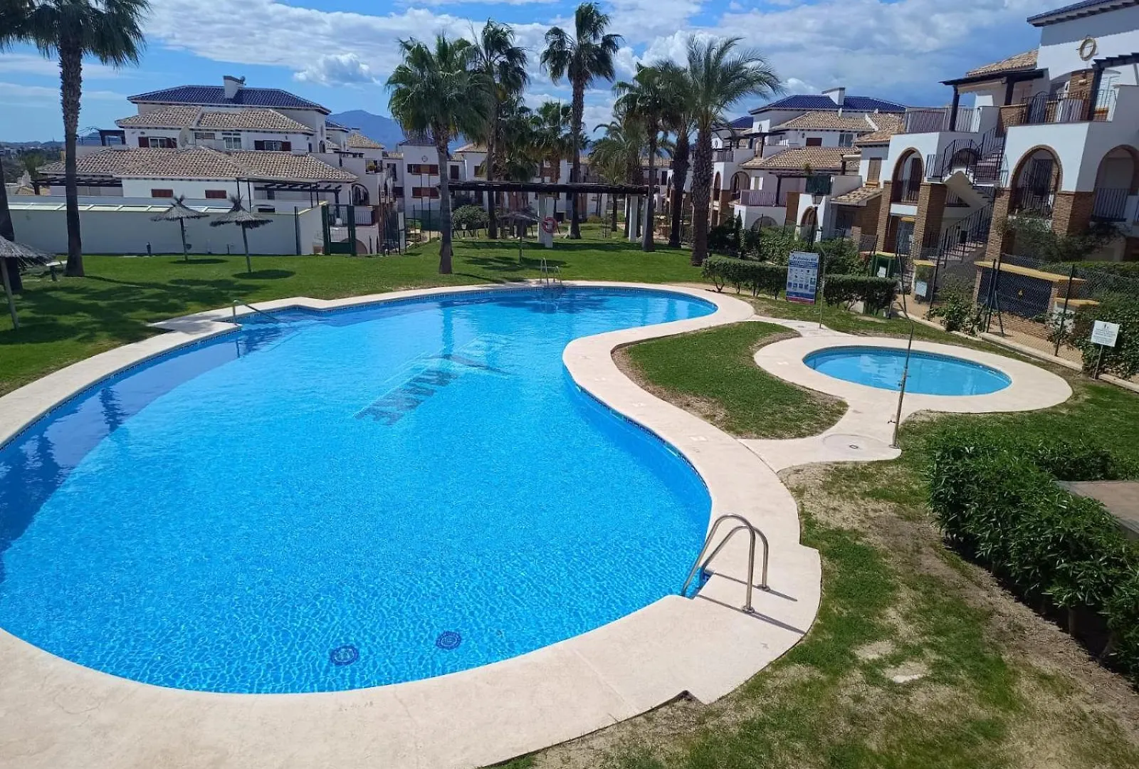 Bonito Y Comodo Apartamento Vera